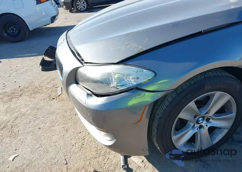 2013 BMW 528I из США, поврежденный, VIN WBAXG5C56DD233570